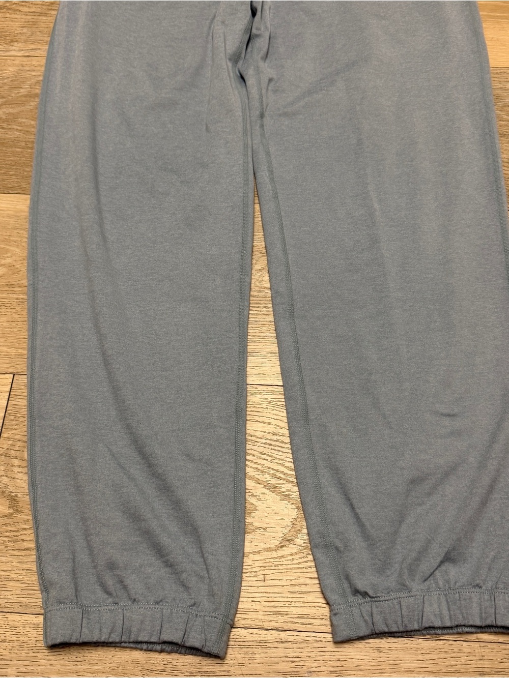 Vuori Boyfriend Sweatpant Jogger Women's Medium DreamKnit Heather Blue VW457 - Picture 8 of 12